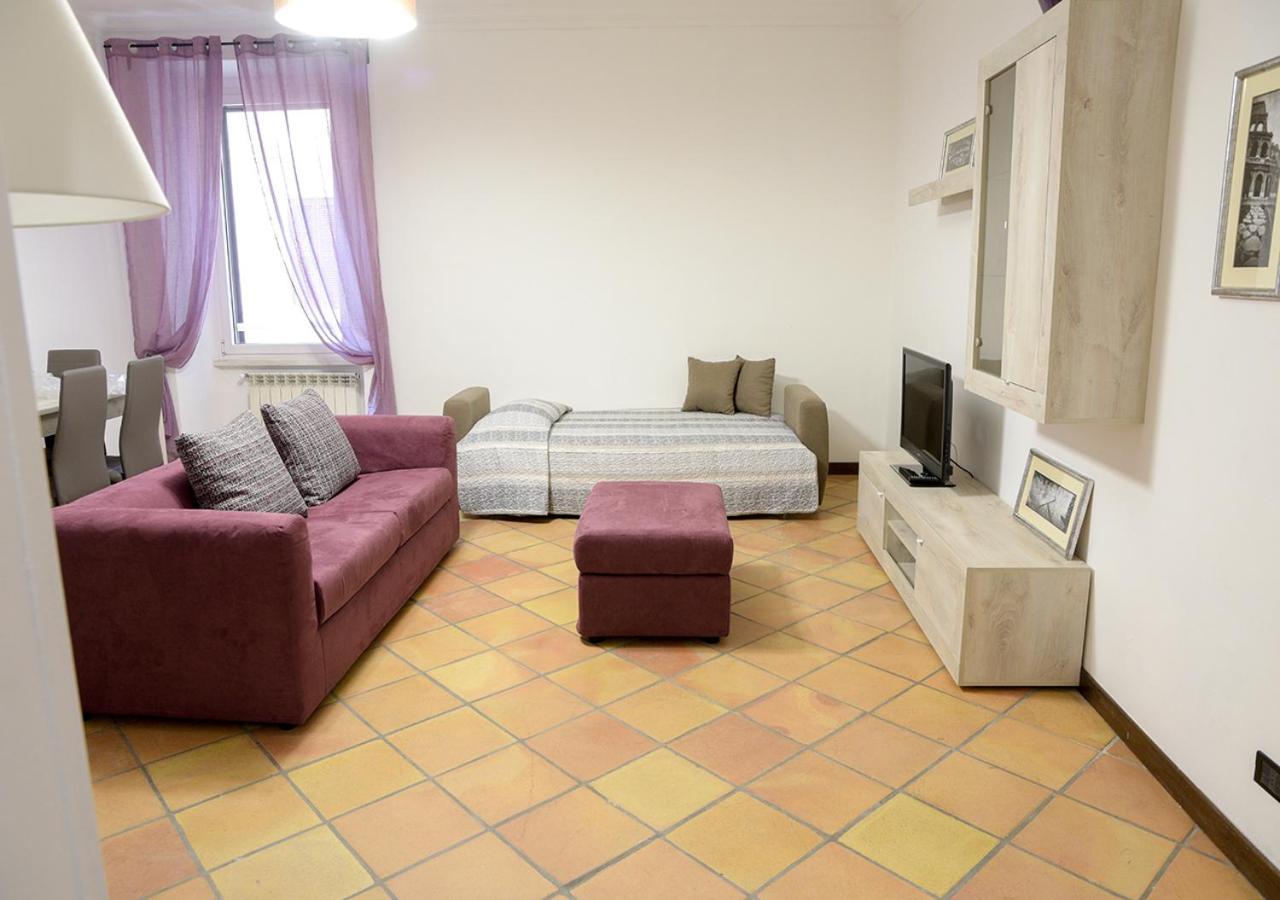Colosseum Comfortable Apartamento *
